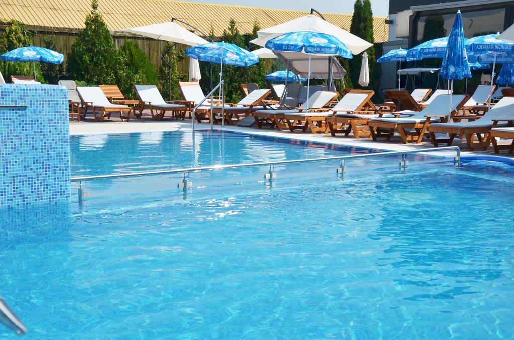 Hotel Spa Ice Resort Ghiroda Luaran gambar