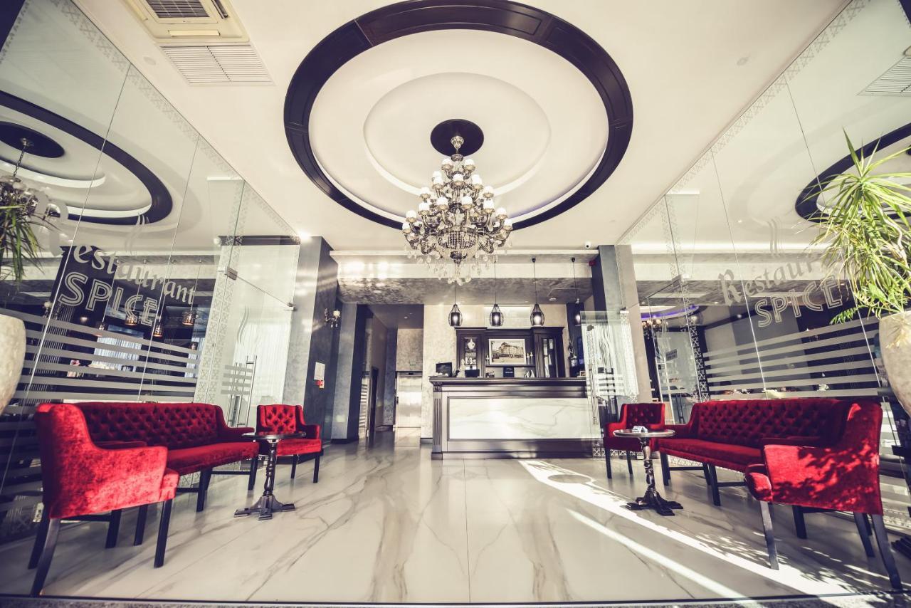 Hotel Spa Ice Resort Ghiroda Luaran gambar