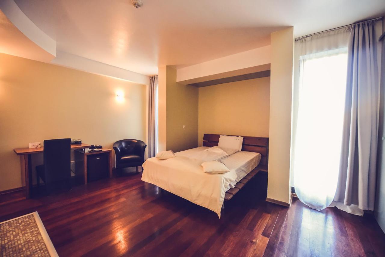 Hotel Spa Ice Resort Ghiroda Luaran gambar
